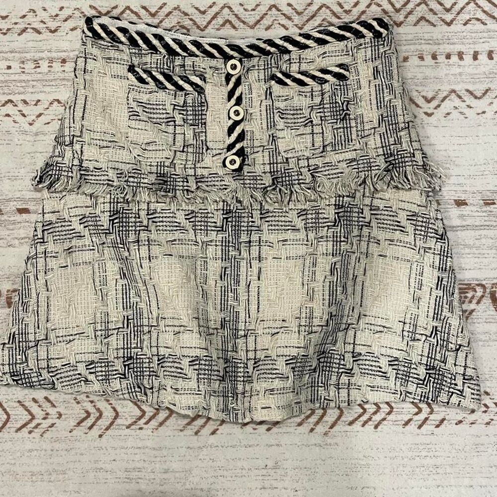 Vega Venture black + white plaid mini skirt with ruffles and button details - Picture 2 of 3